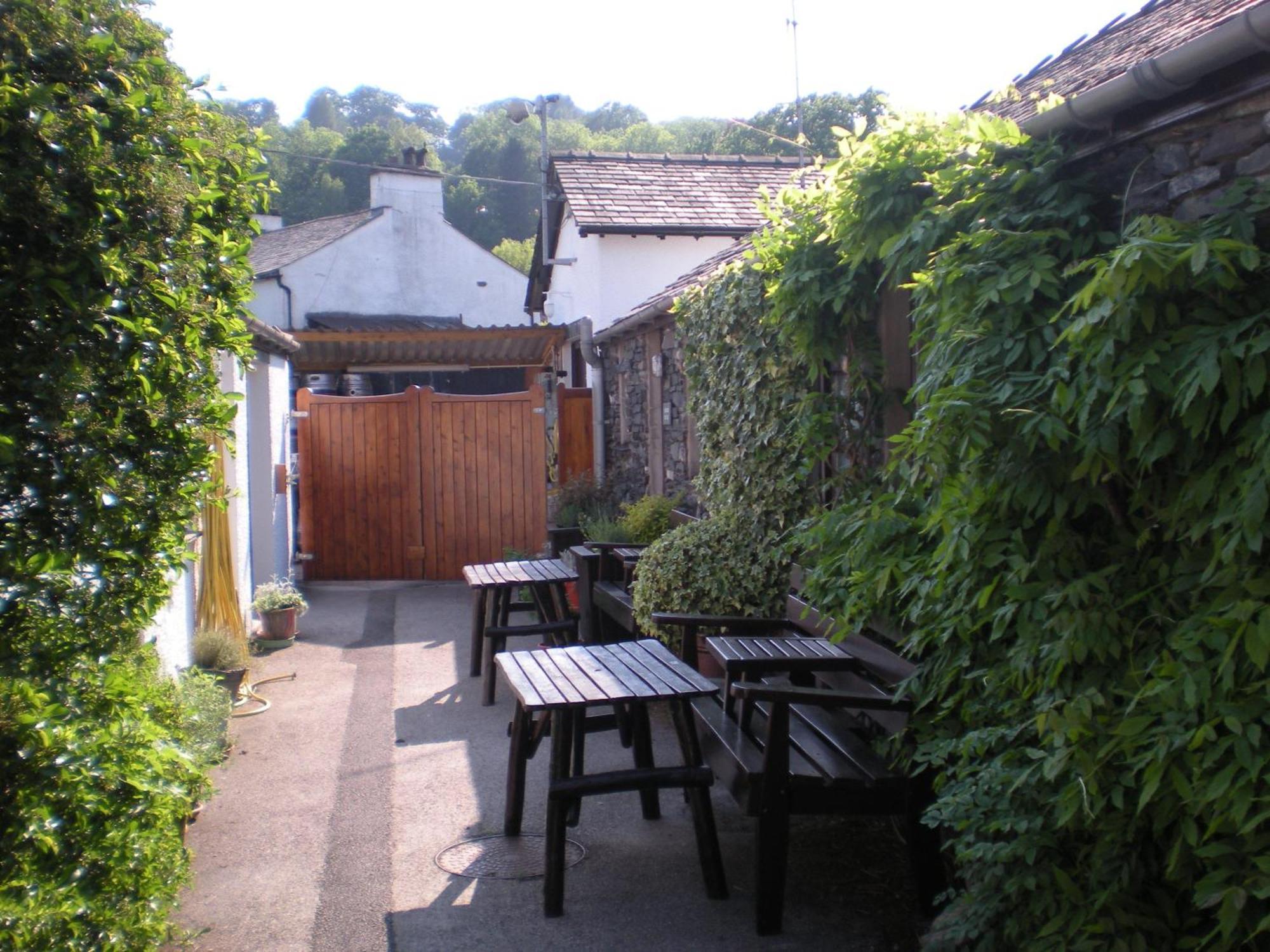 The Black Bull Inn And Hotel Coniston Exterior photo